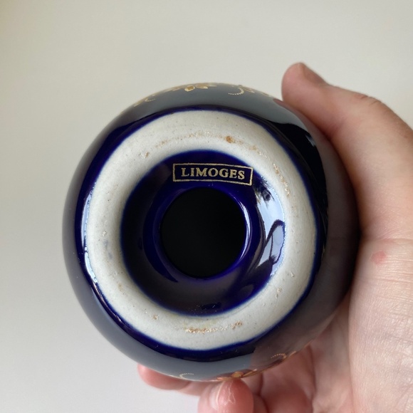 Vintage Limoges Porcelain Egg with Courting Couple Scene Gilded Collectible - Picture 7 of 12